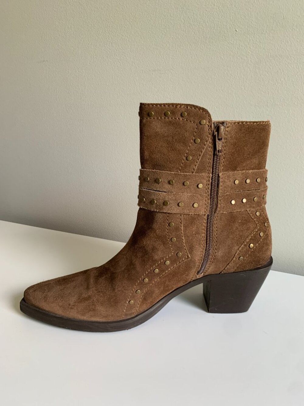 Crown Vintage Brown Suede Studded Ankle Boots Sz 10 Western Buckle Booties Kilon - Picture 6 of 8